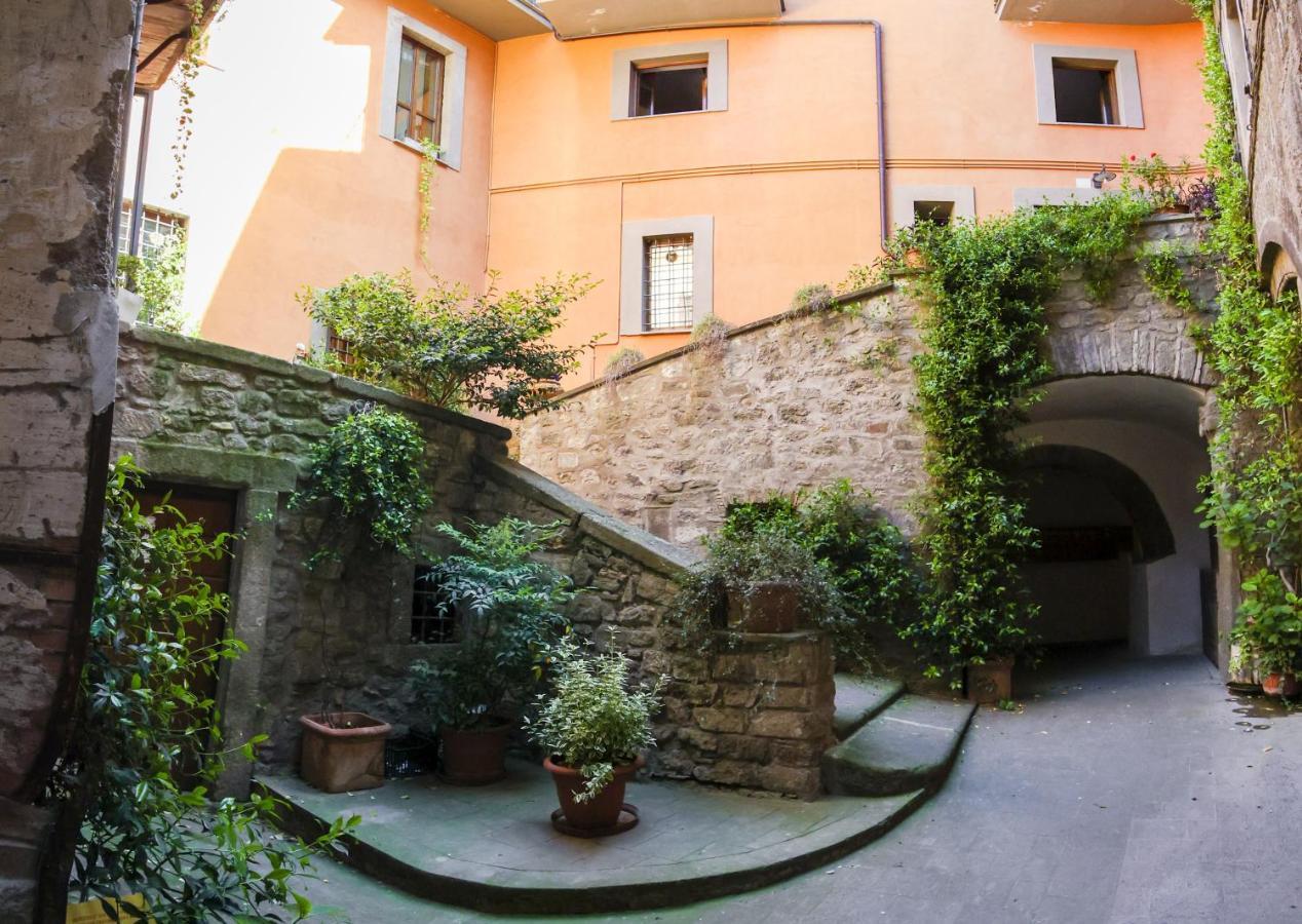 Ferienwohnung La Rosa Scarlatta Viterbo Exterior foto