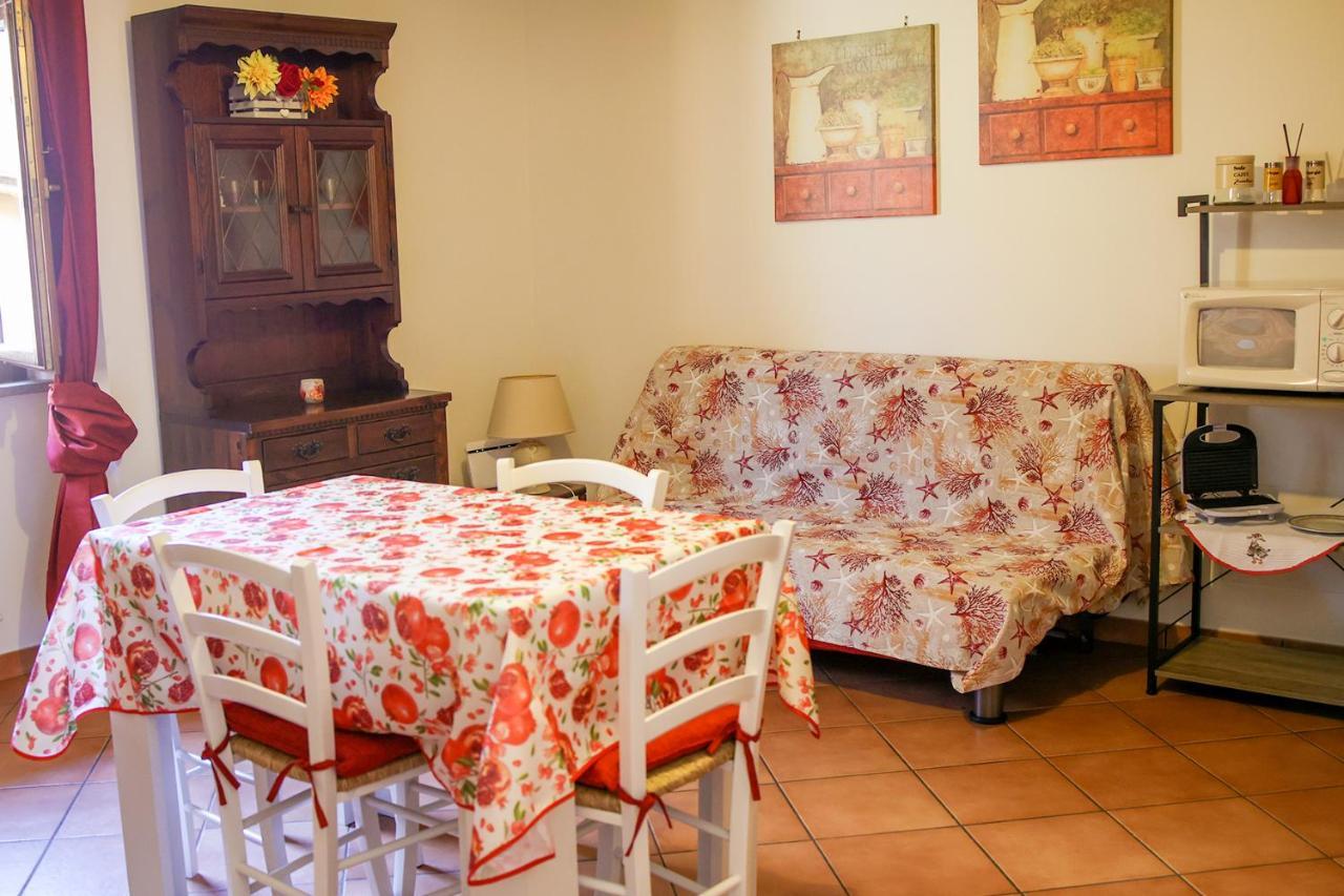 Ferienwohnung La Rosa Scarlatta Viterbo Exterior foto